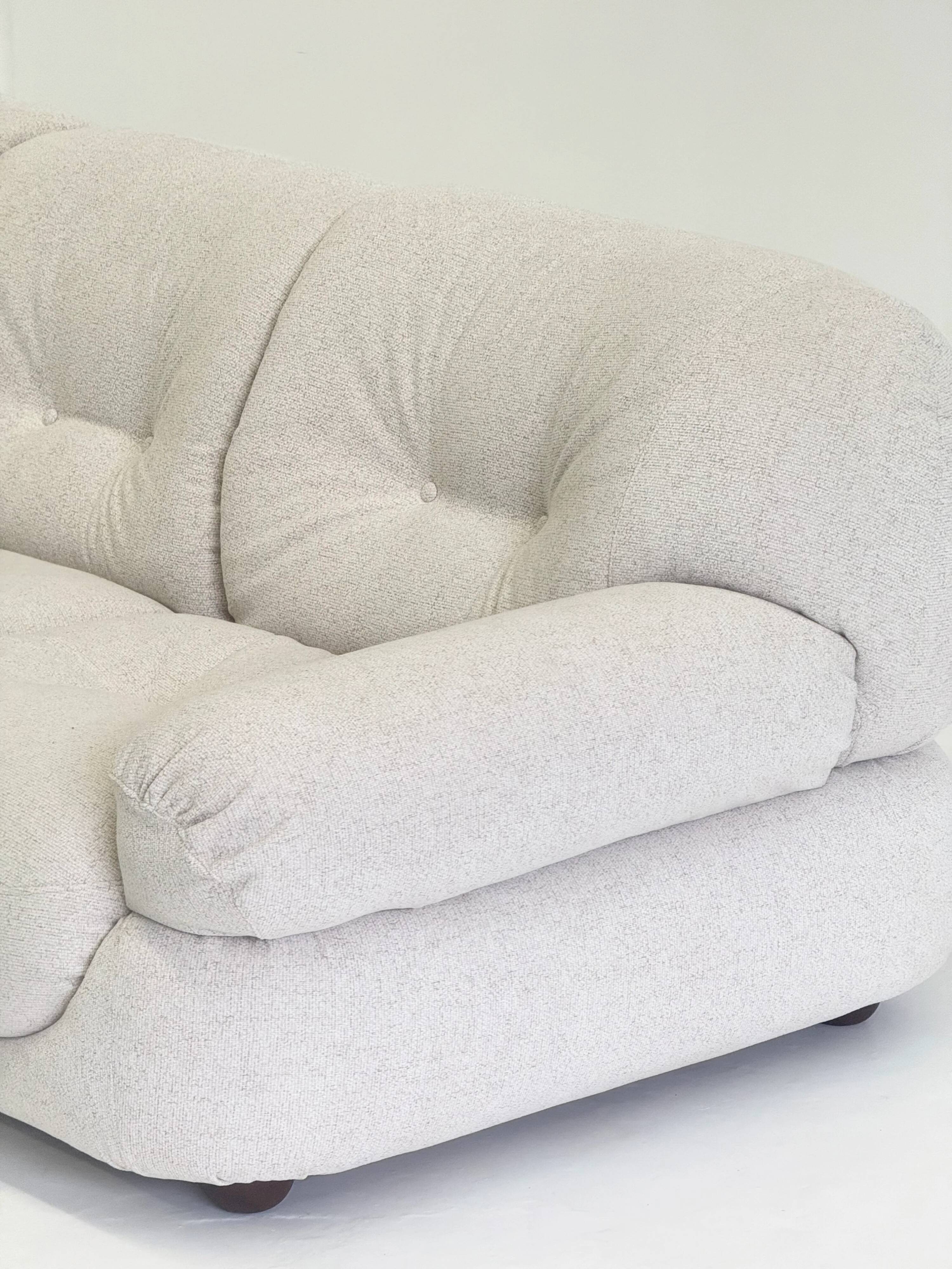 Sapporo three-seater sofa by Mario Marenco for Mobil Girgi in cream