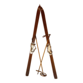 Pair of vintage wooden Skis and their poles + shoes.