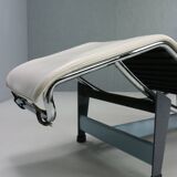 White leather LC4 chaise longue by Le Corbusier for Cassina, 1960s