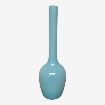 Soliflore opalescent glass vase
