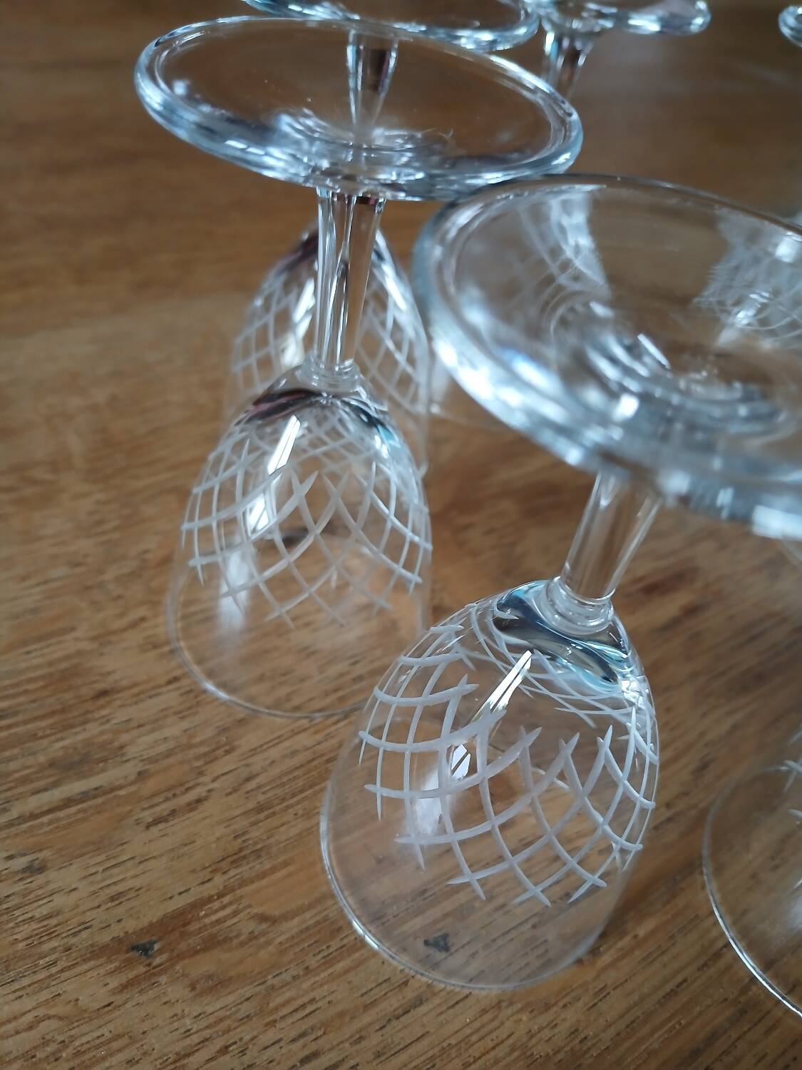 8 small vintage liqueur glasses