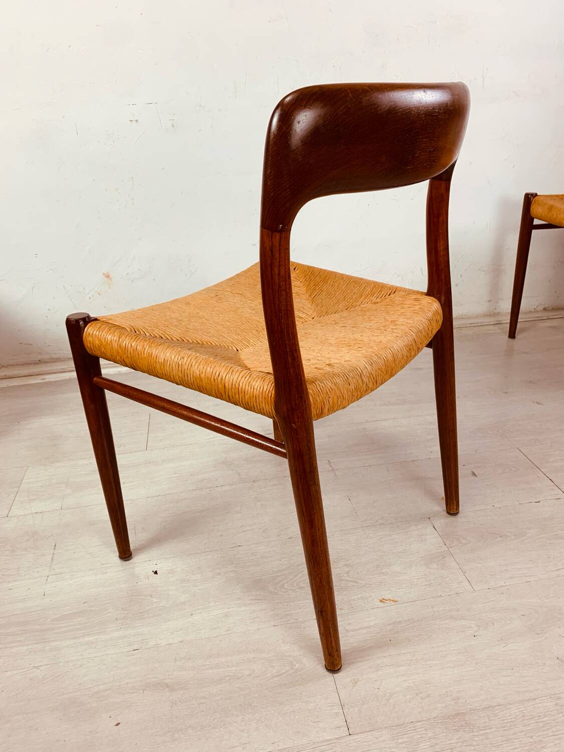 Moller 75 chairs