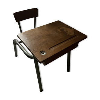 Children's desk