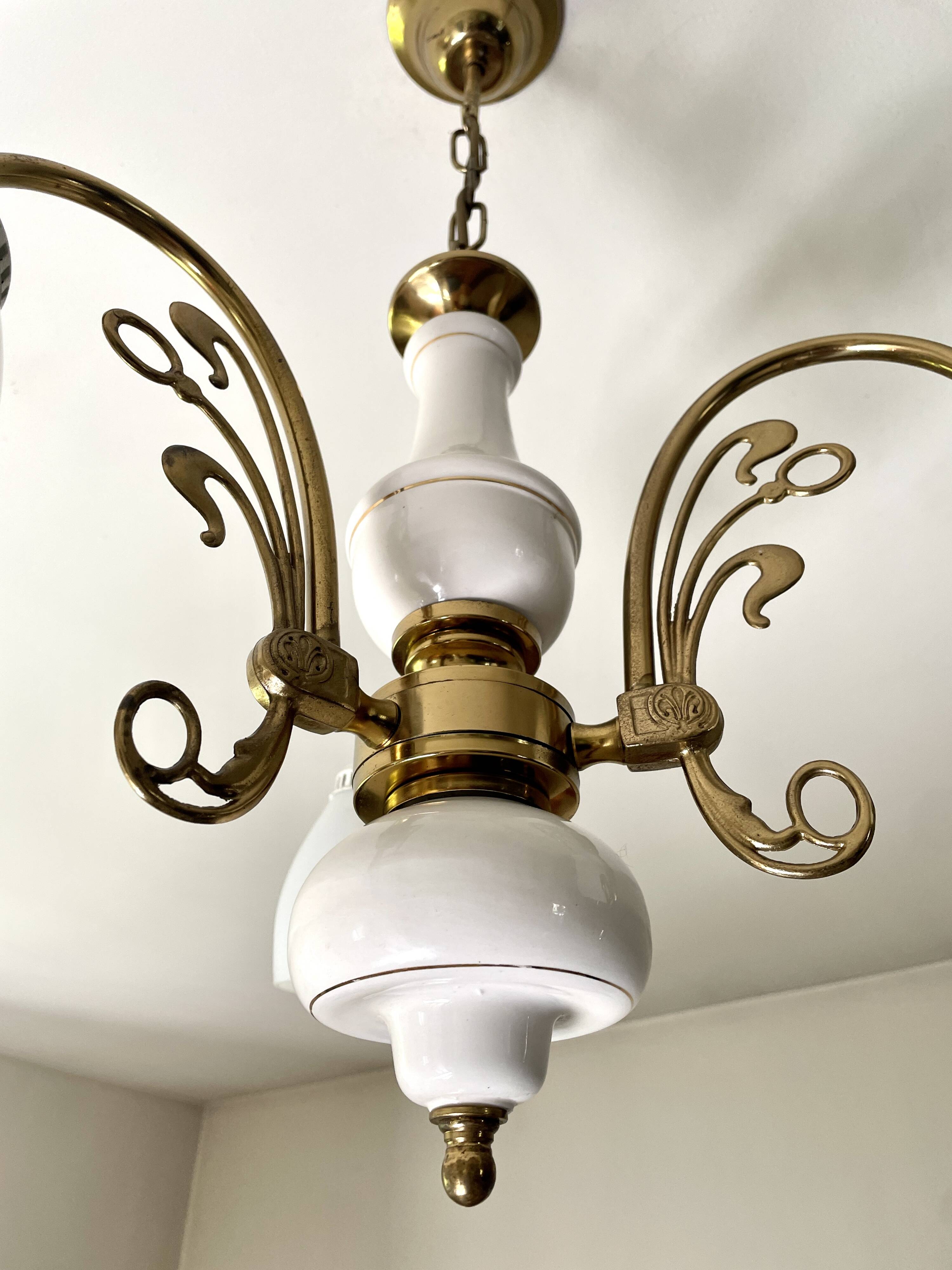 Three-light chandelier in gilded brass and porcelain, Art Nouveau style, 1970.