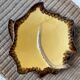 2 assiettes « feuille » céramique jaune