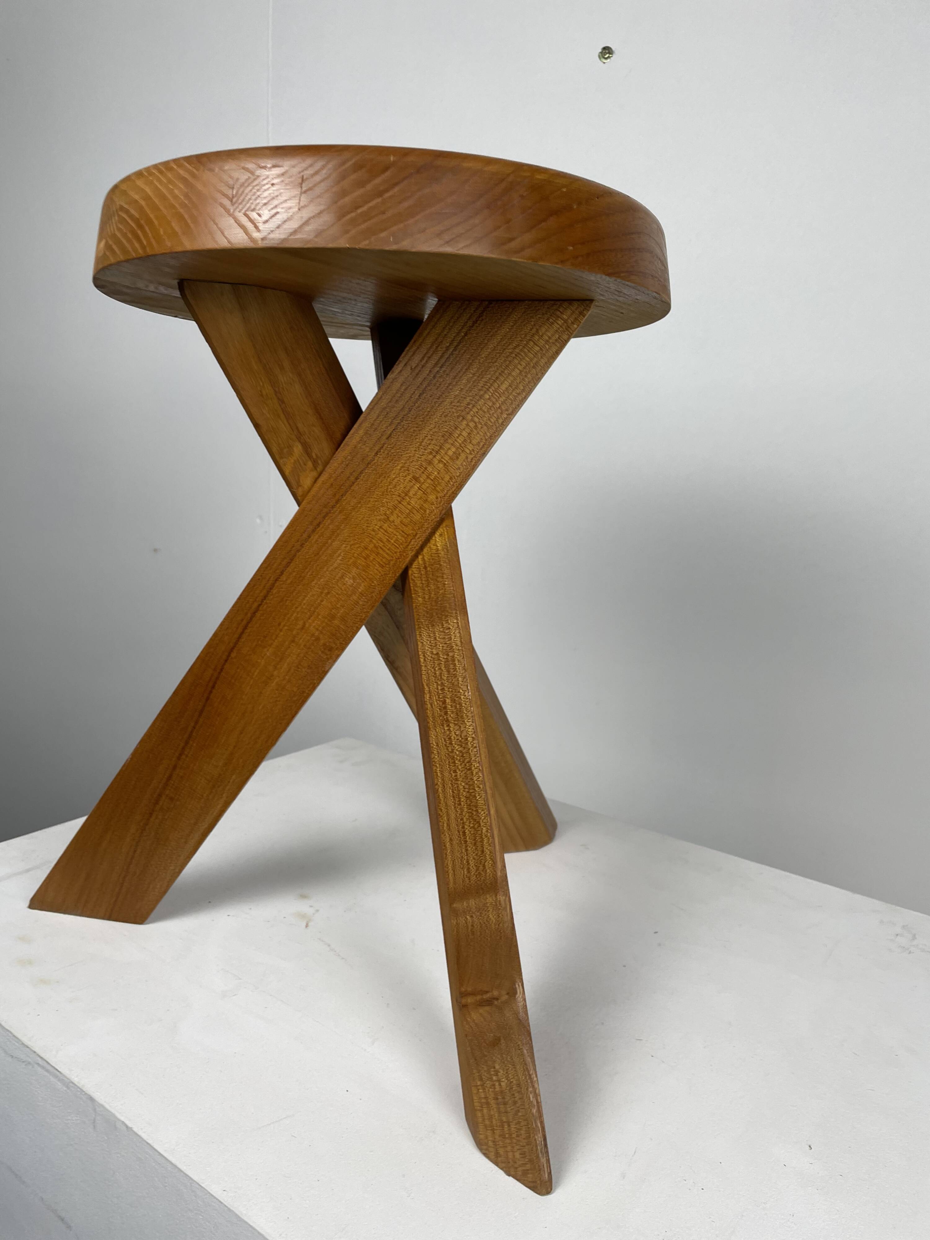 Tabouret chapo s31 en orme massif