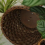 Sole-on-foot door in vintage braided reeded curved wood