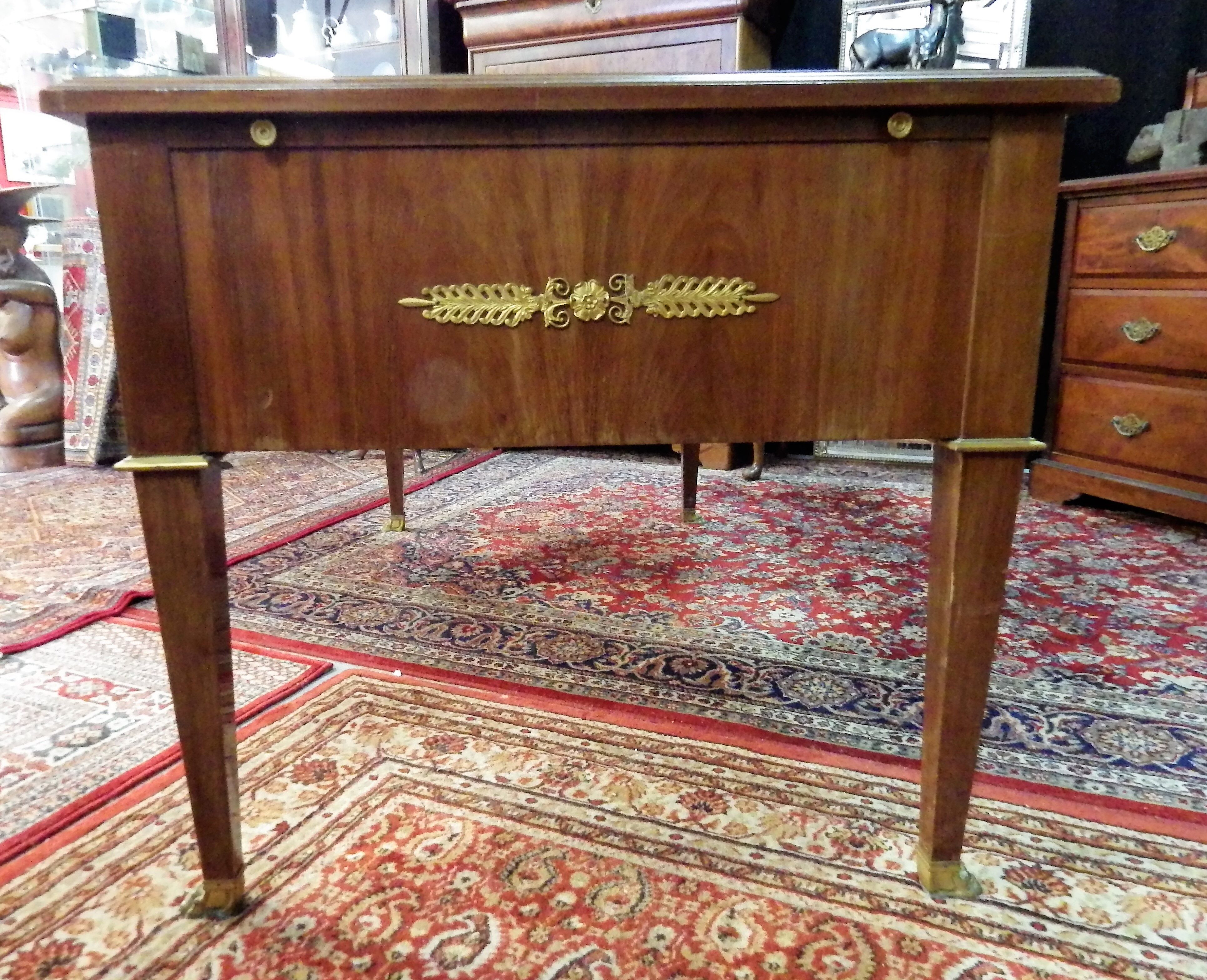 Desk style Directoire