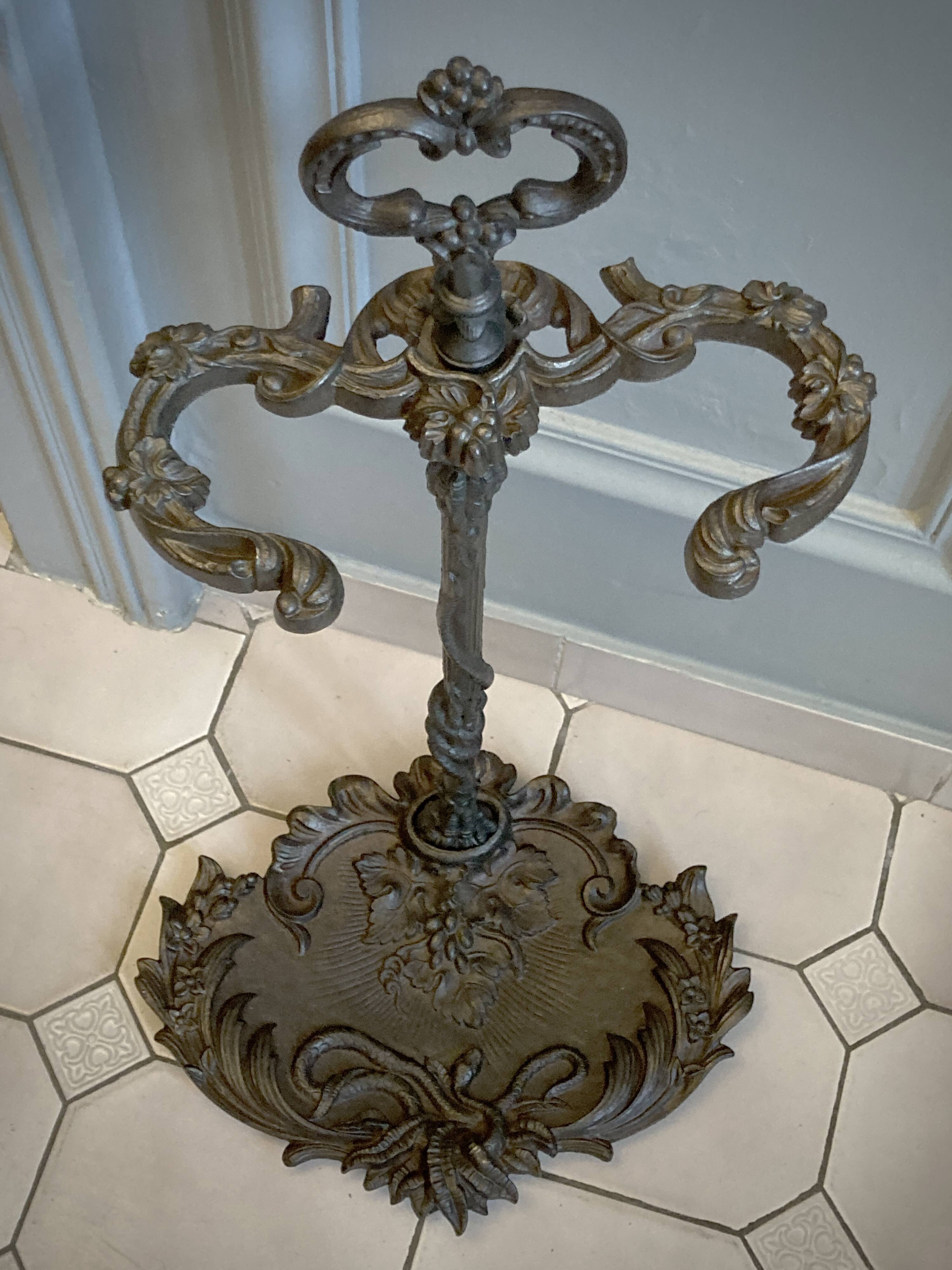 Porte parapluie période Art-nouveau