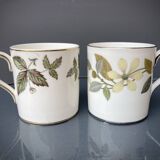 2 Wegdwoog porcelain cups