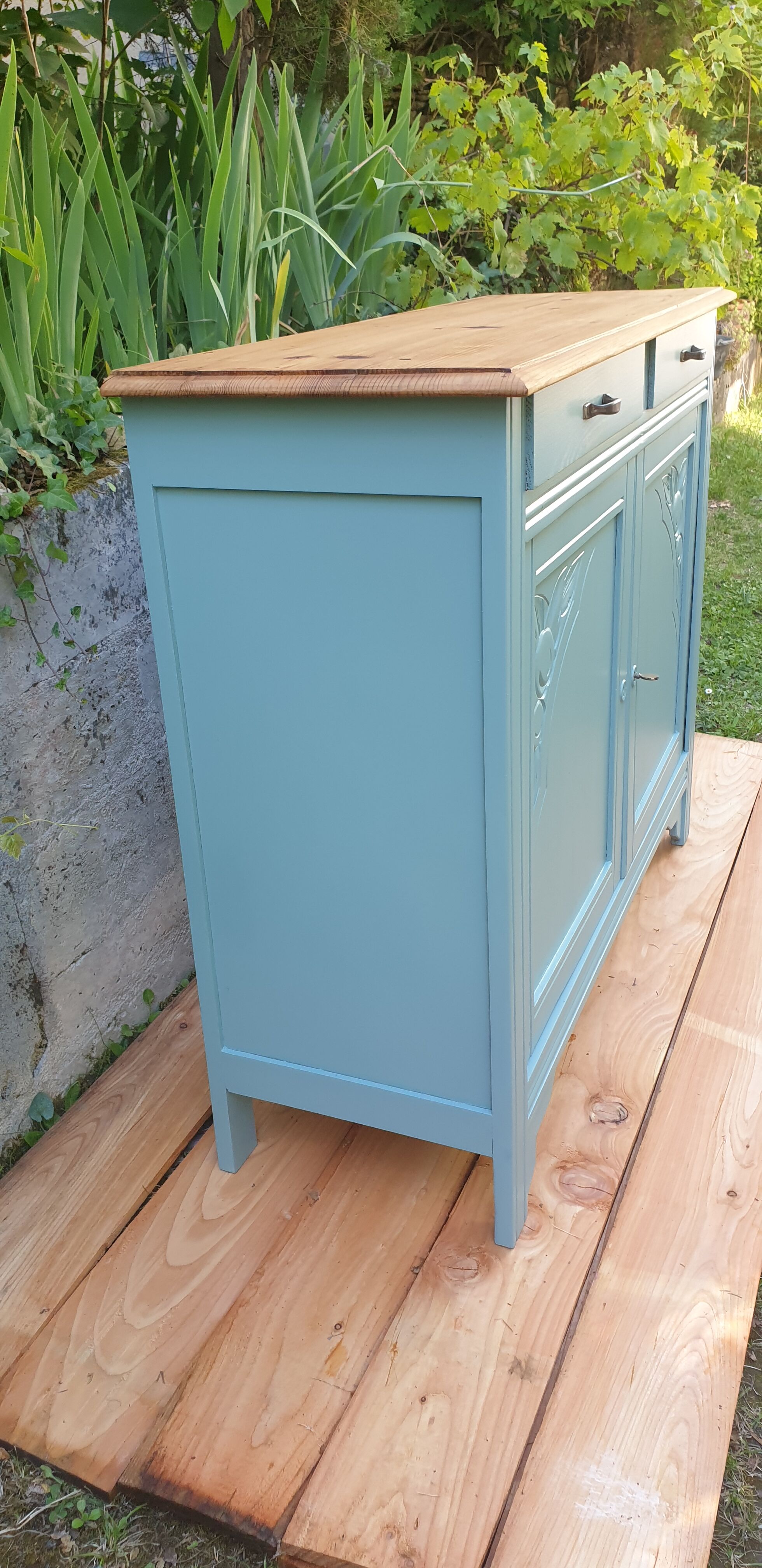 Green art deco buffet