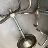 Industrial table with 6 pneumatic stools.