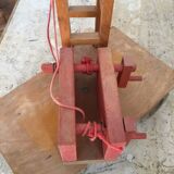 Ancienne grue en bois Dejou