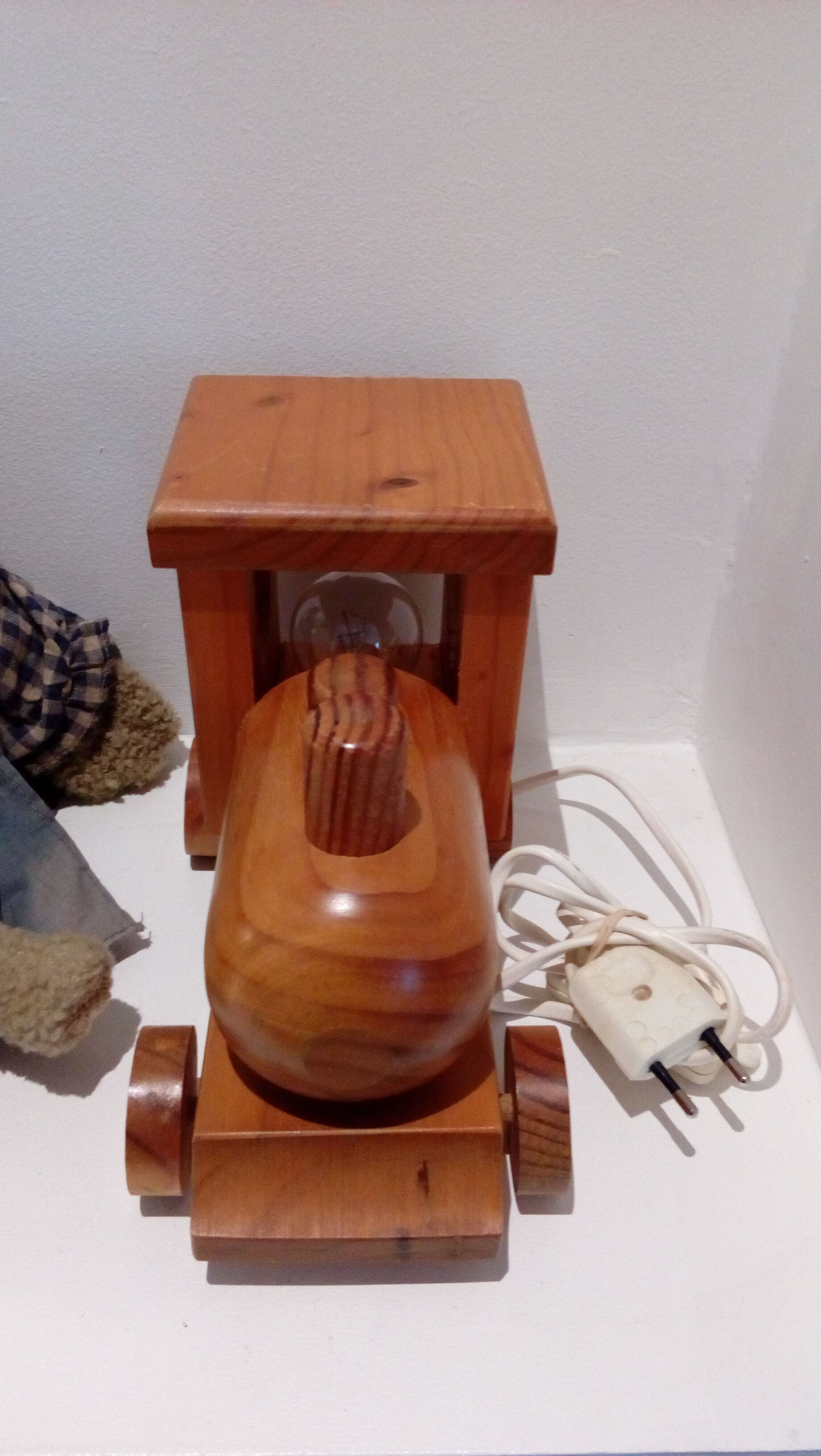 Child nightlight locomotive wood