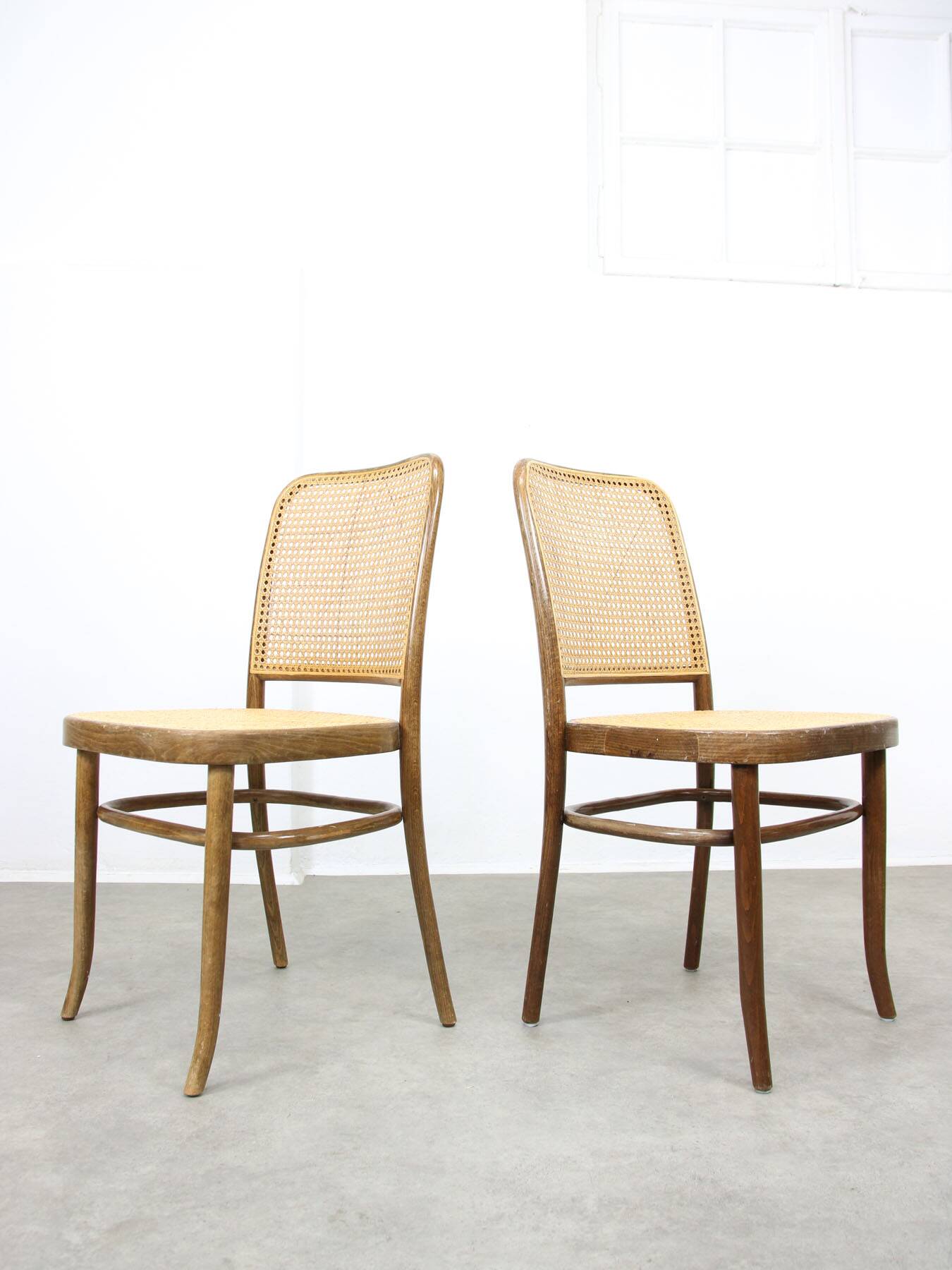 Chaises vintage n°811 en bois courbé, lot de 4