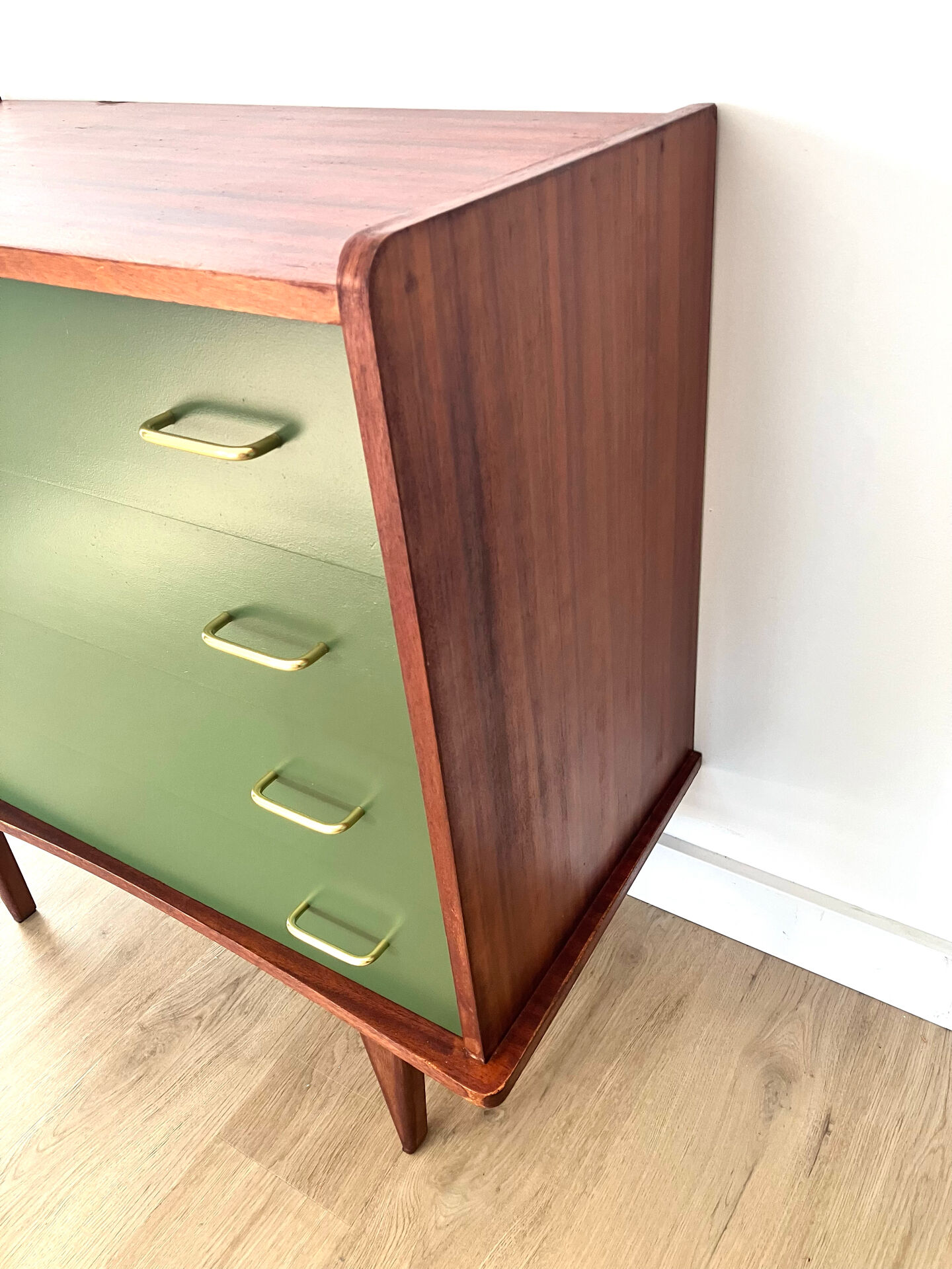 Compass leg chest of drawers in fig tree green