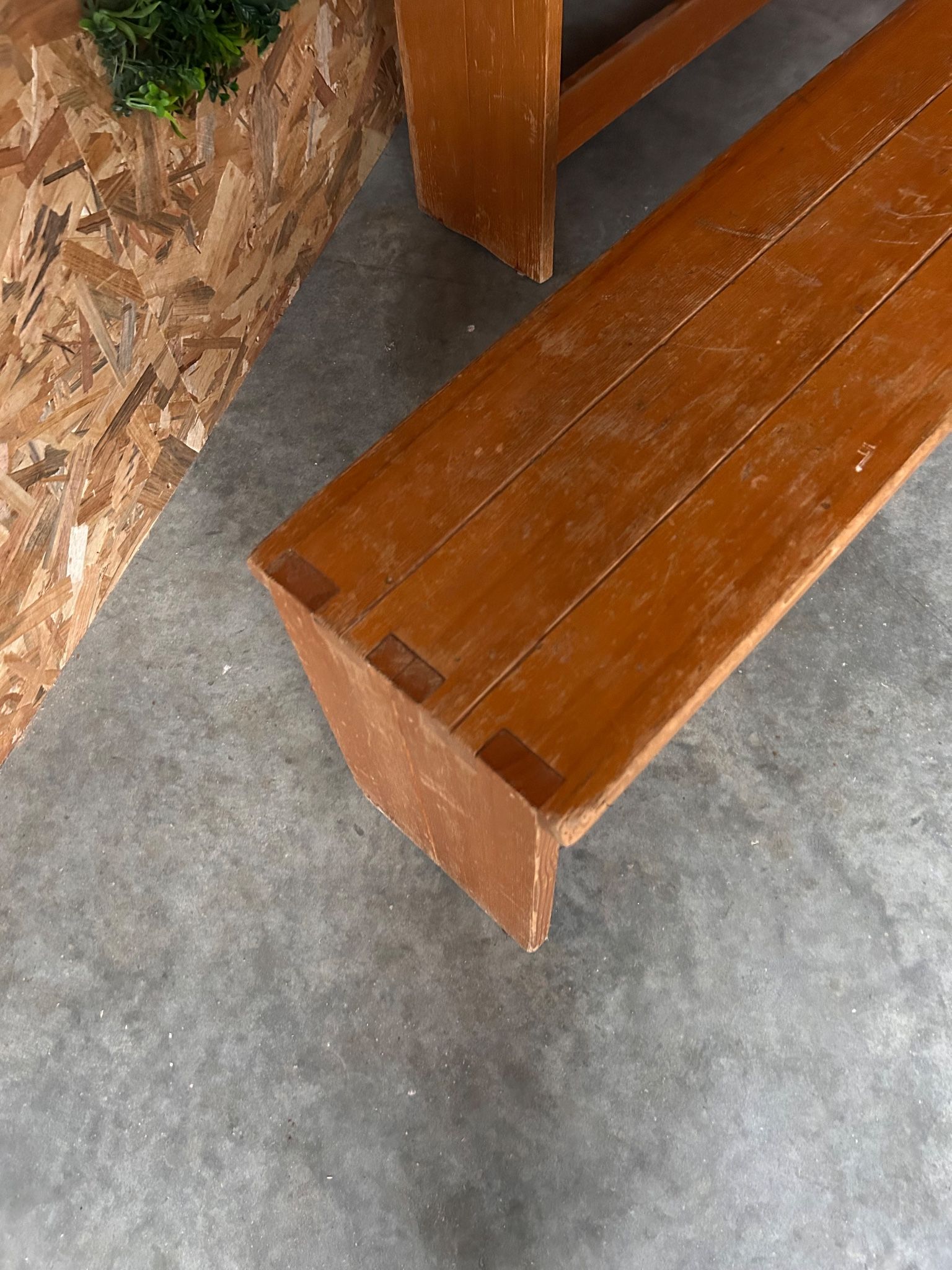 pair of benches the arcs house regain