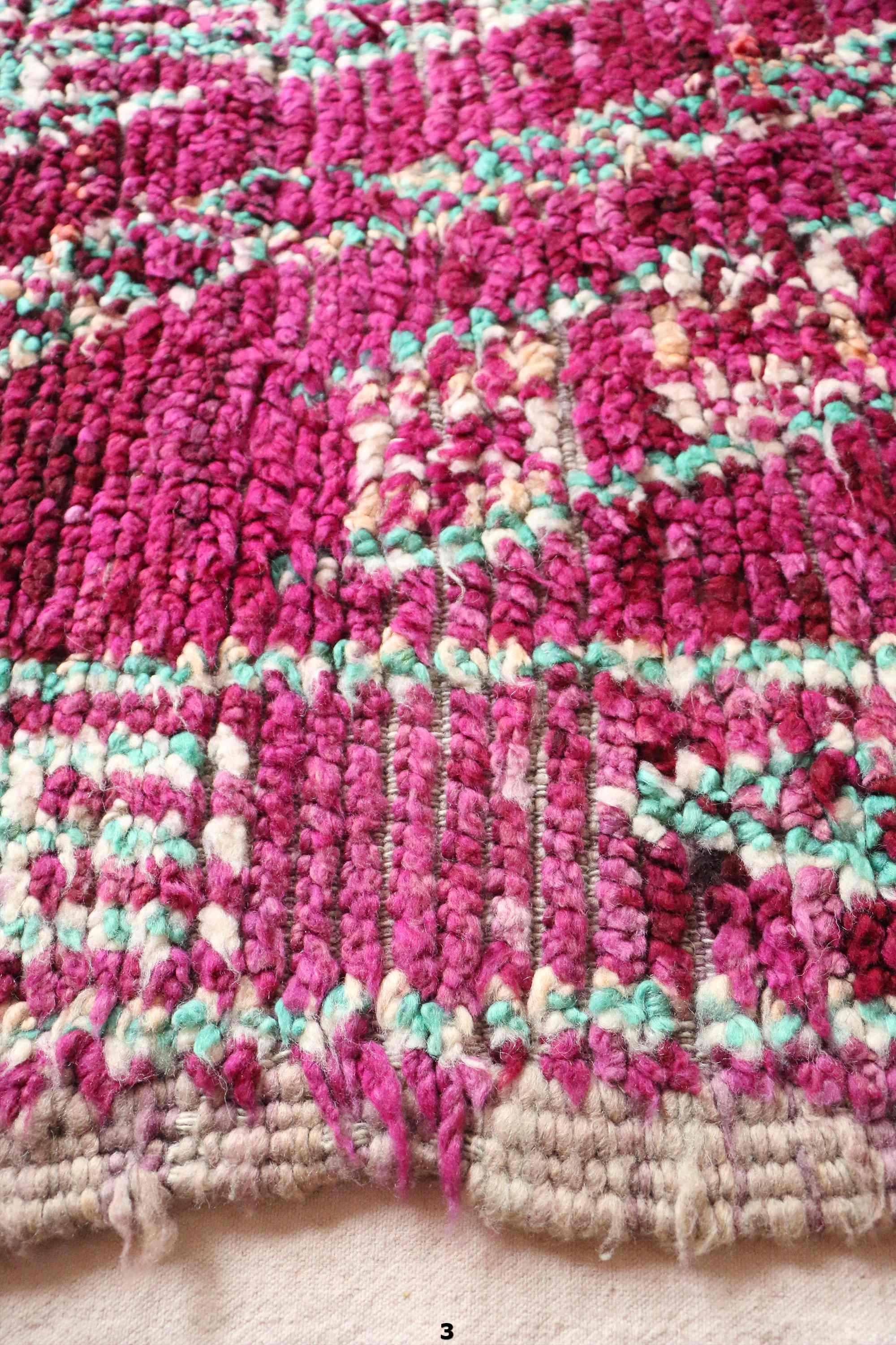 Vintage moroccan carpet - 193 x 280 cm