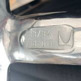 Set of aluminium chairs EA 124 Mid-Century by Charles & Ray Eames for Herman Miller, 1960s.