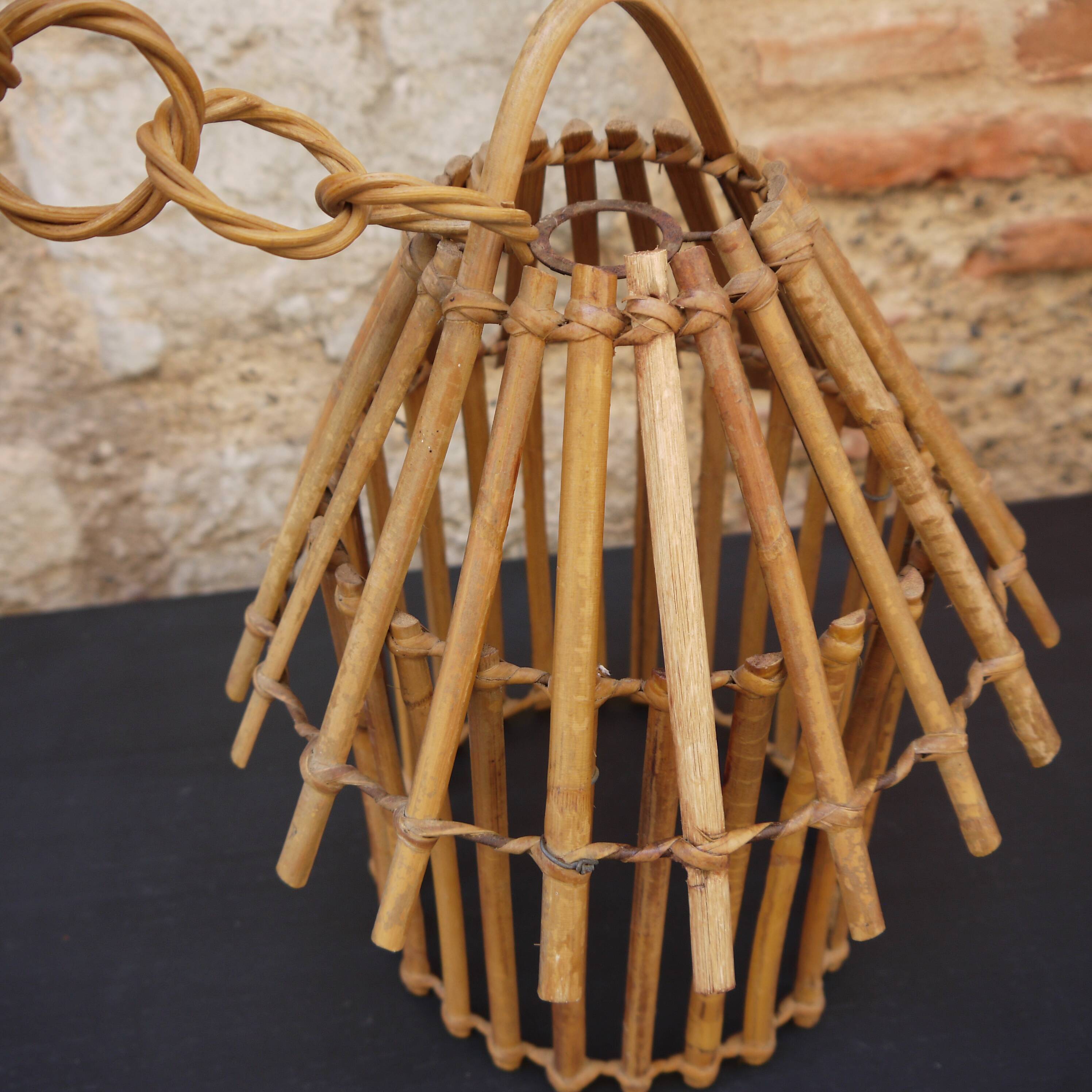 Rattan cage suspension