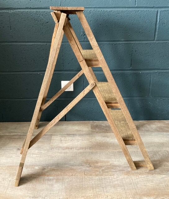 Stepladder decorated in old oak