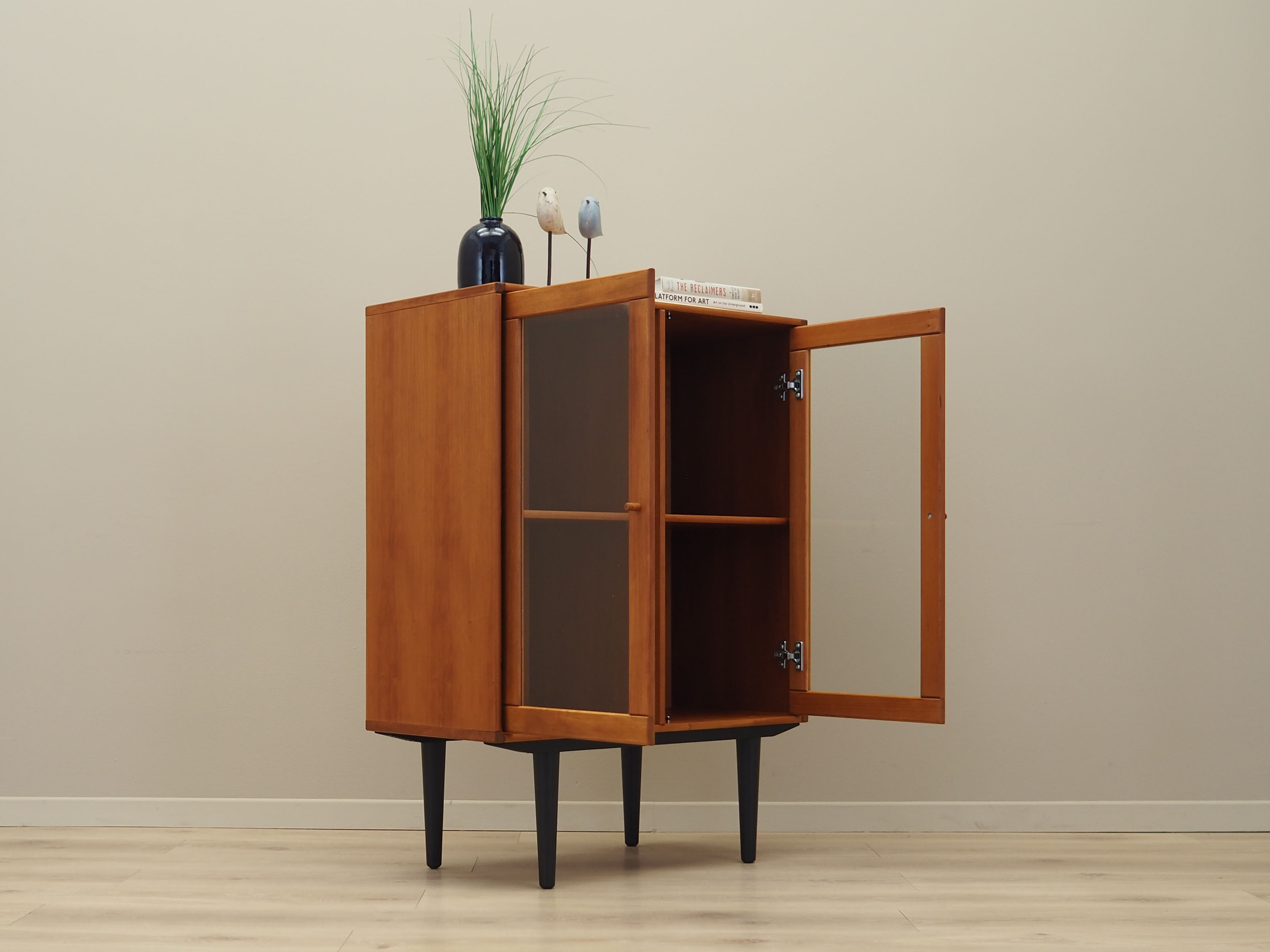 Vitrine en acajou, design danois, années 1970, Danemark