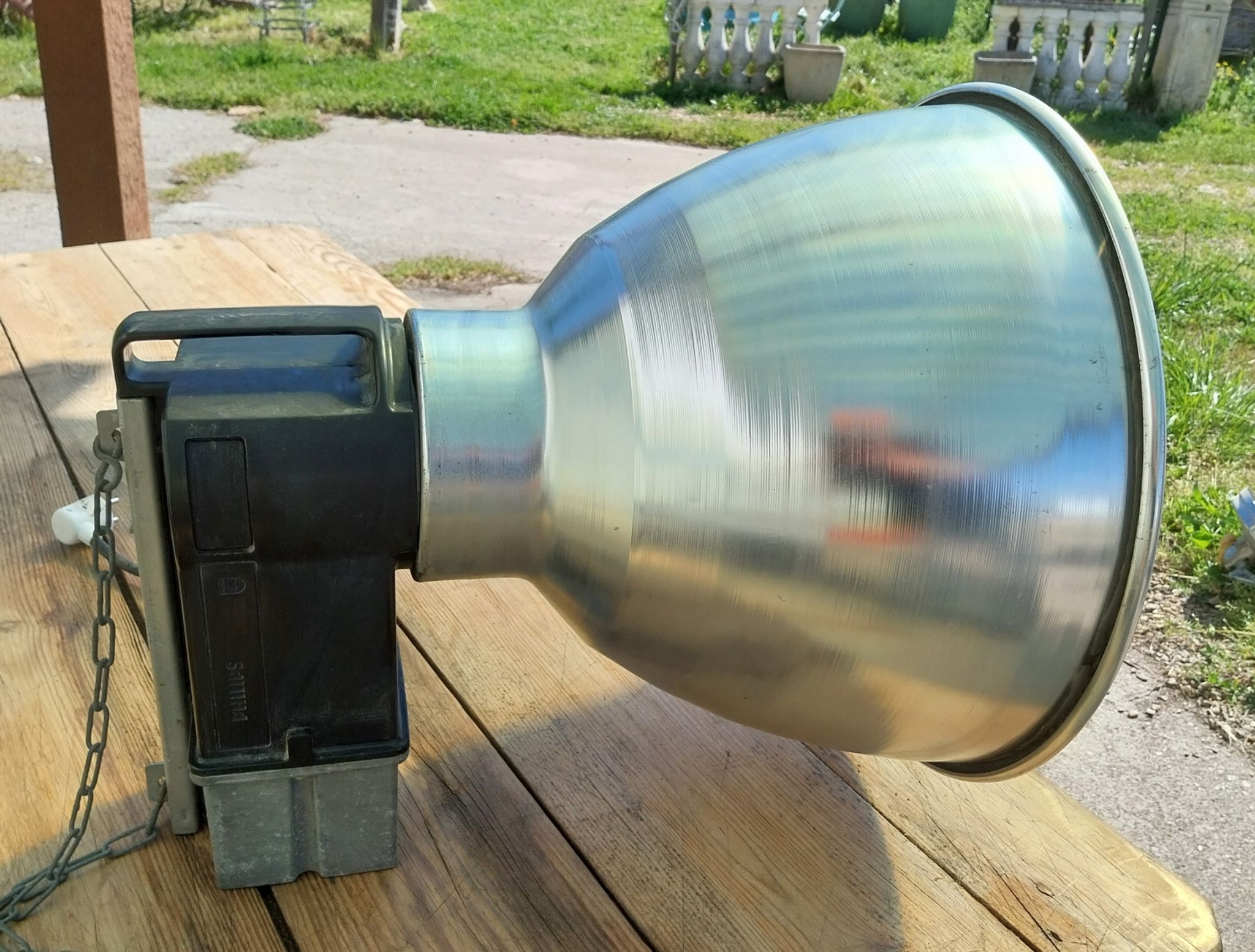 Philips industrial lamp