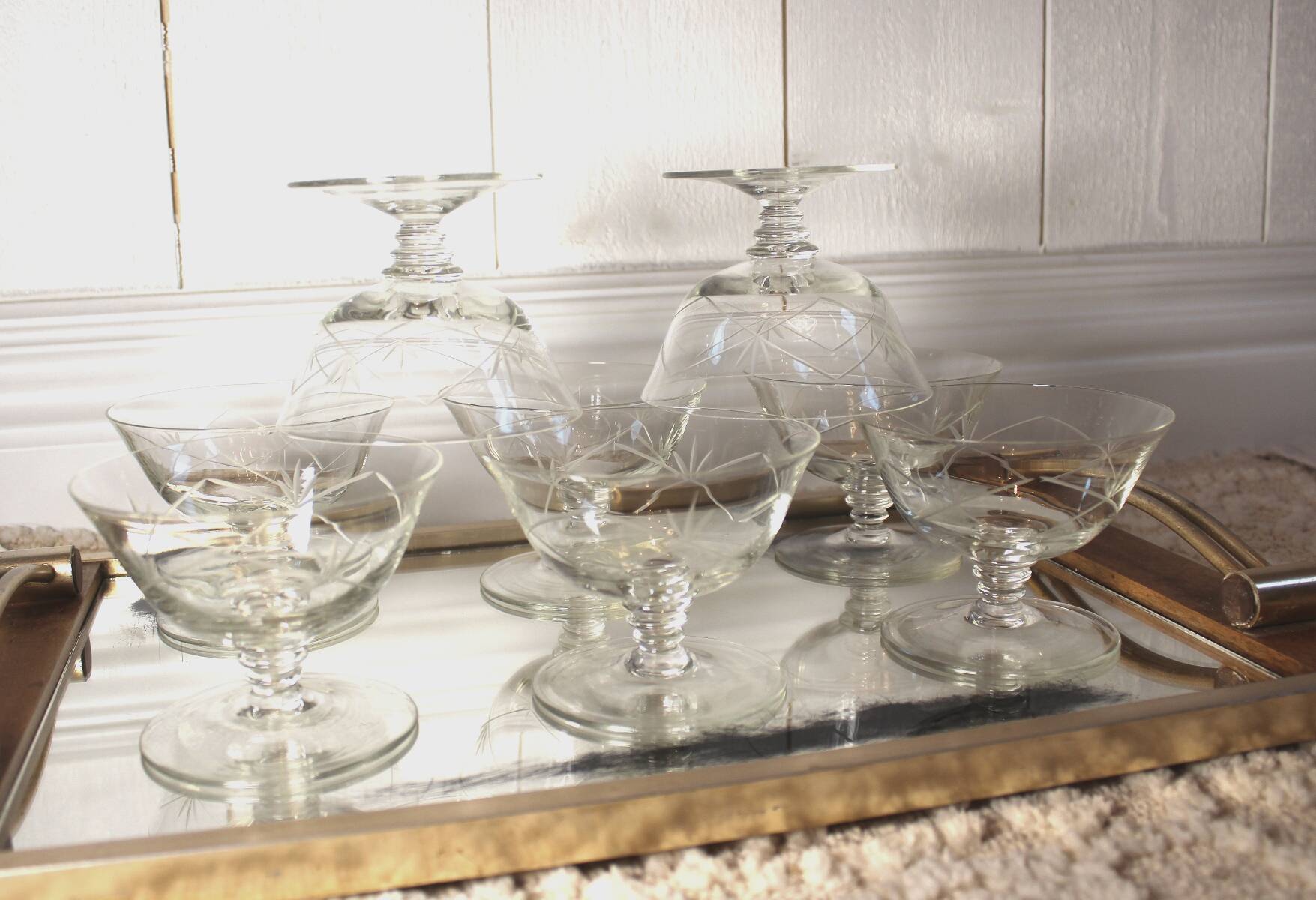Set of 8 Champagne glasses in engraved crystal - Authentic Art Deco 1940