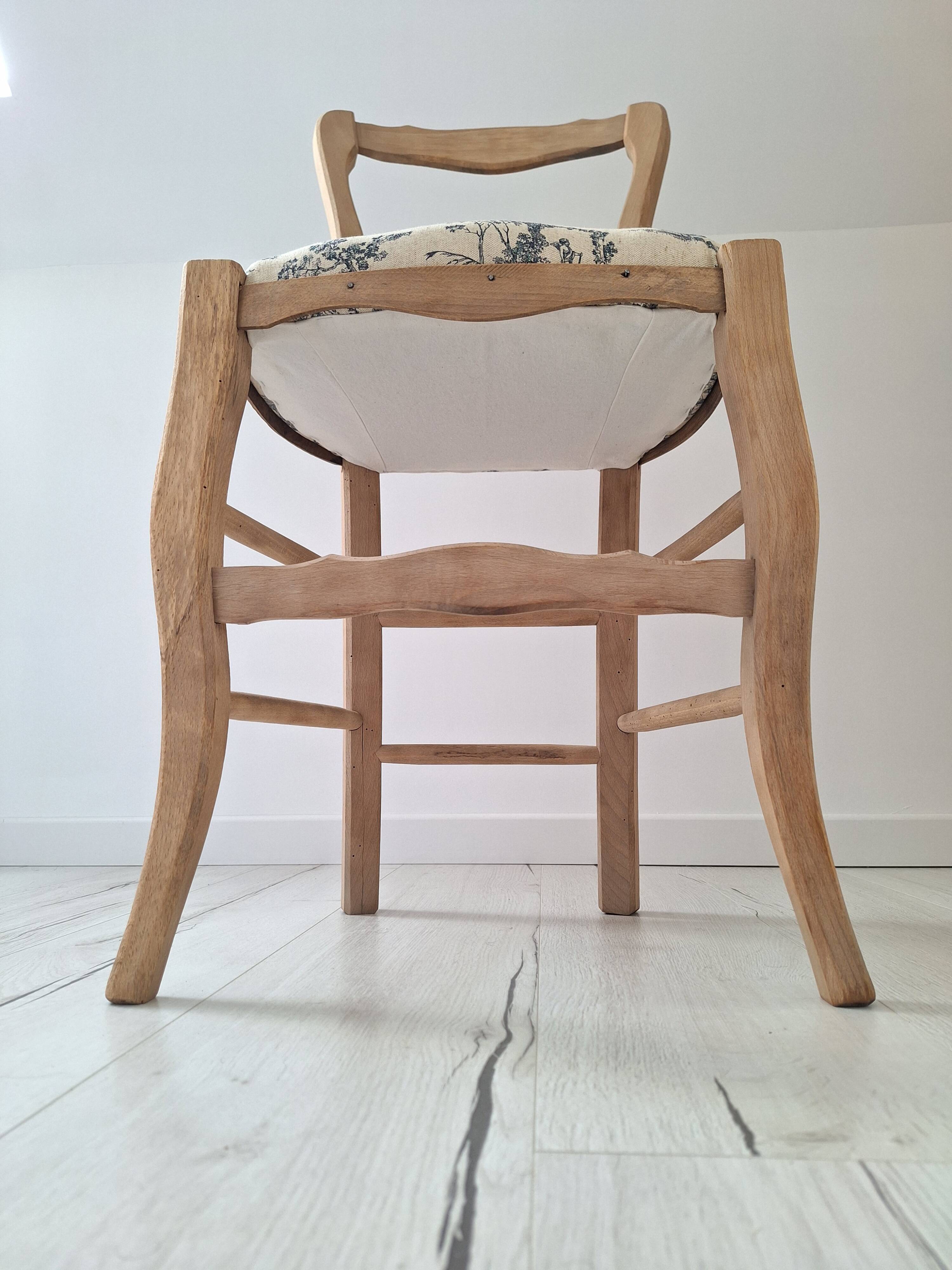 Country chair in blue toile de Jouy