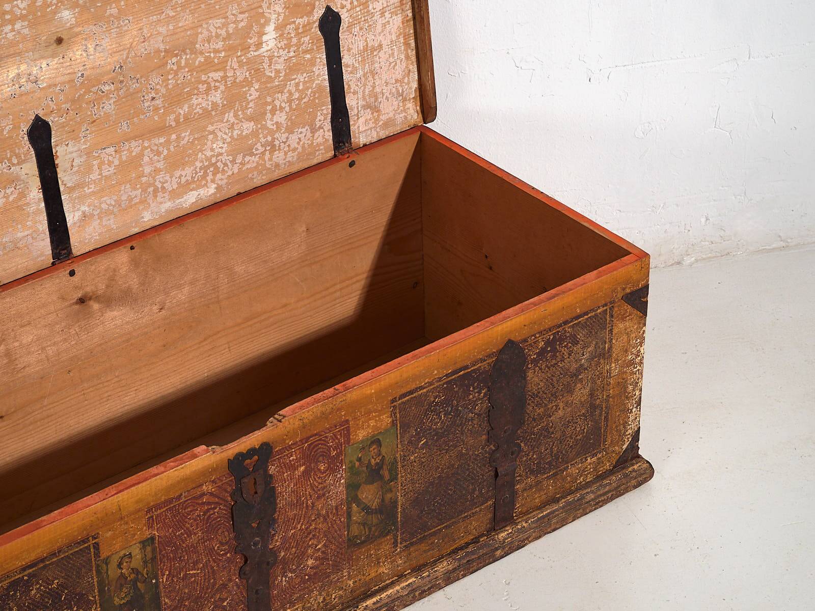 Antique folk art wedding chest (circa 1820)