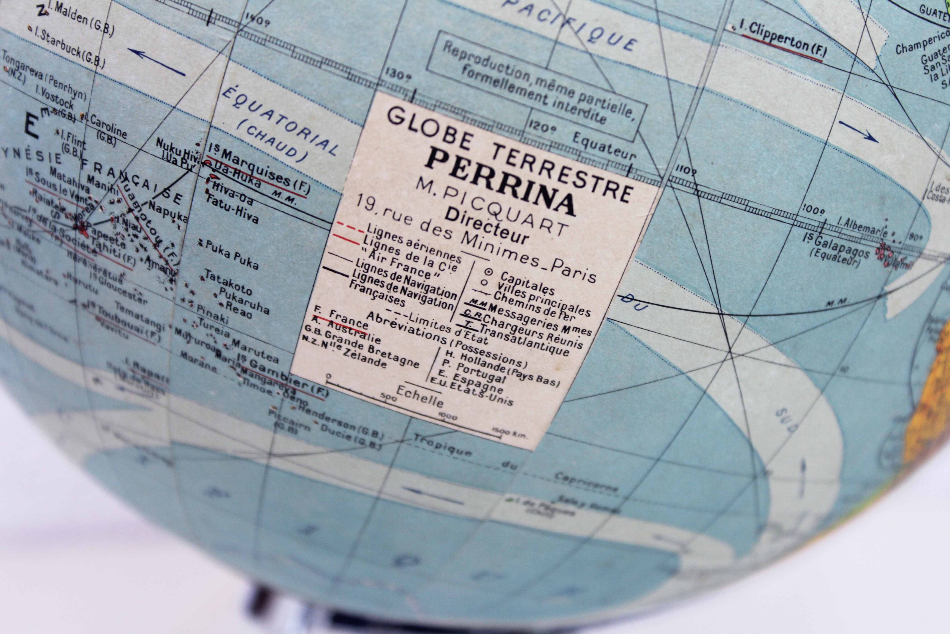Mappemonde lumineuse en verre perrina, globe terrestre picquart