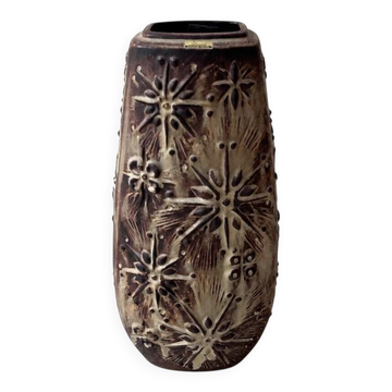 Large ceramic vase from the 1960s.