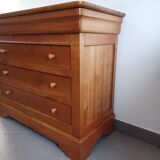 Cherry wood chest of drawers with four drawers