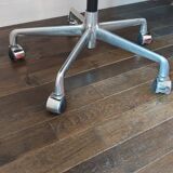 Vintage Eames EA 119 Armchair – High-End Vintage Replica – Alumi