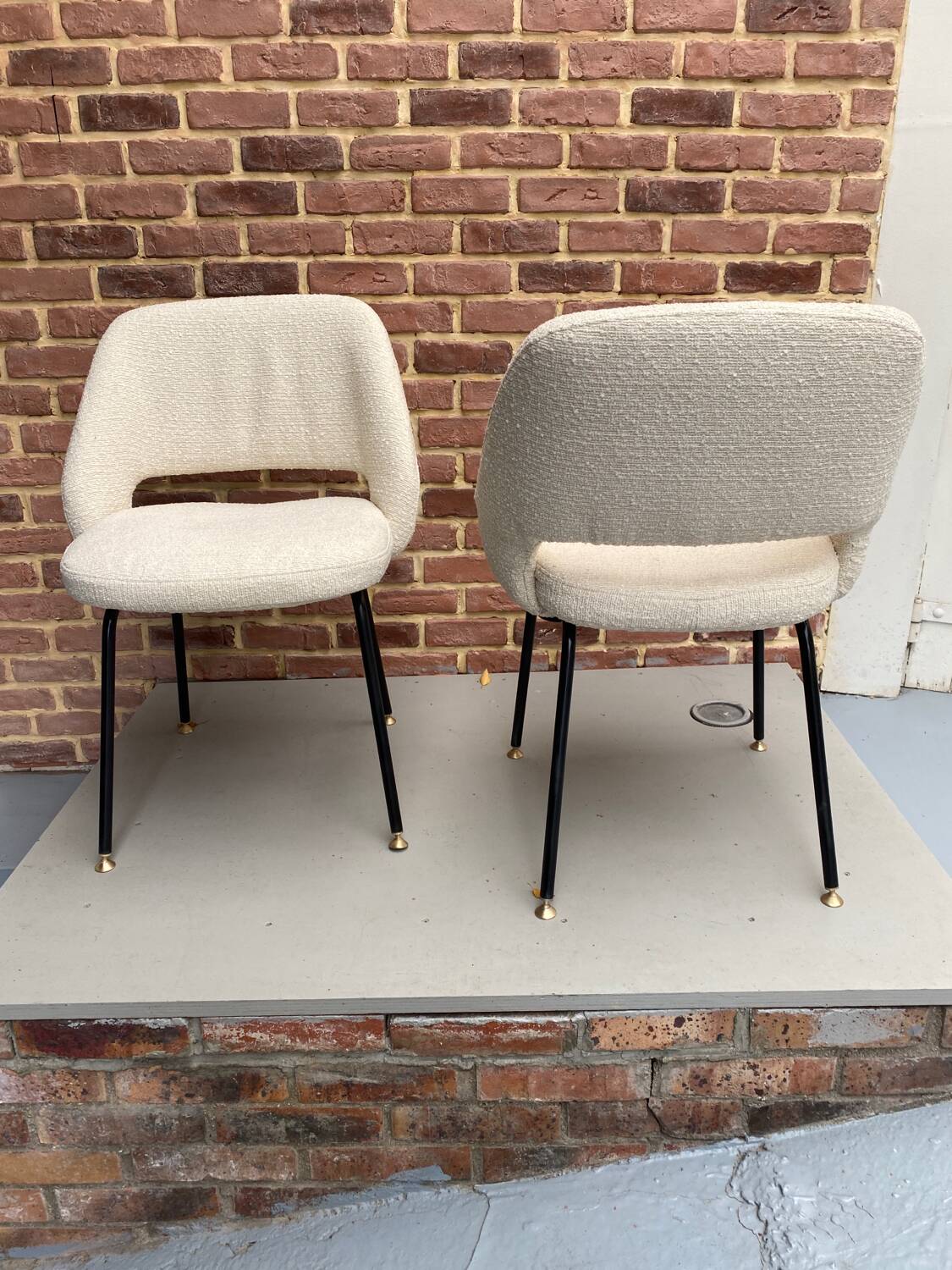 Set of 6 conference chairs