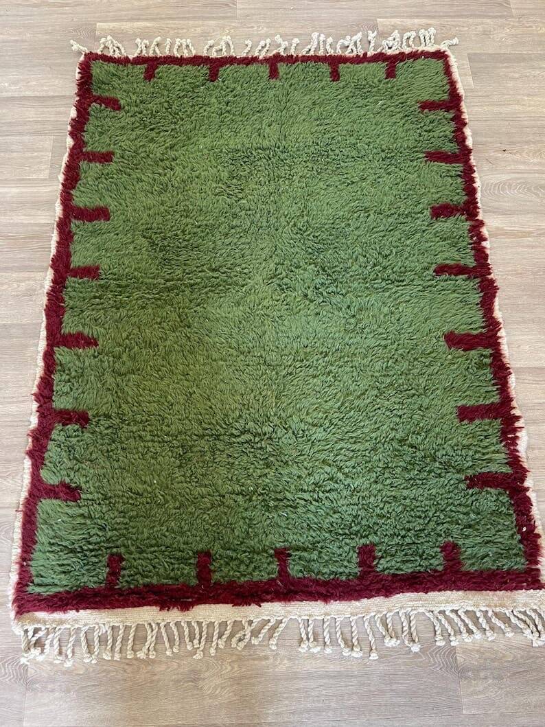 Traditional handmade pure wool rug, green, size 150 x 250 cm