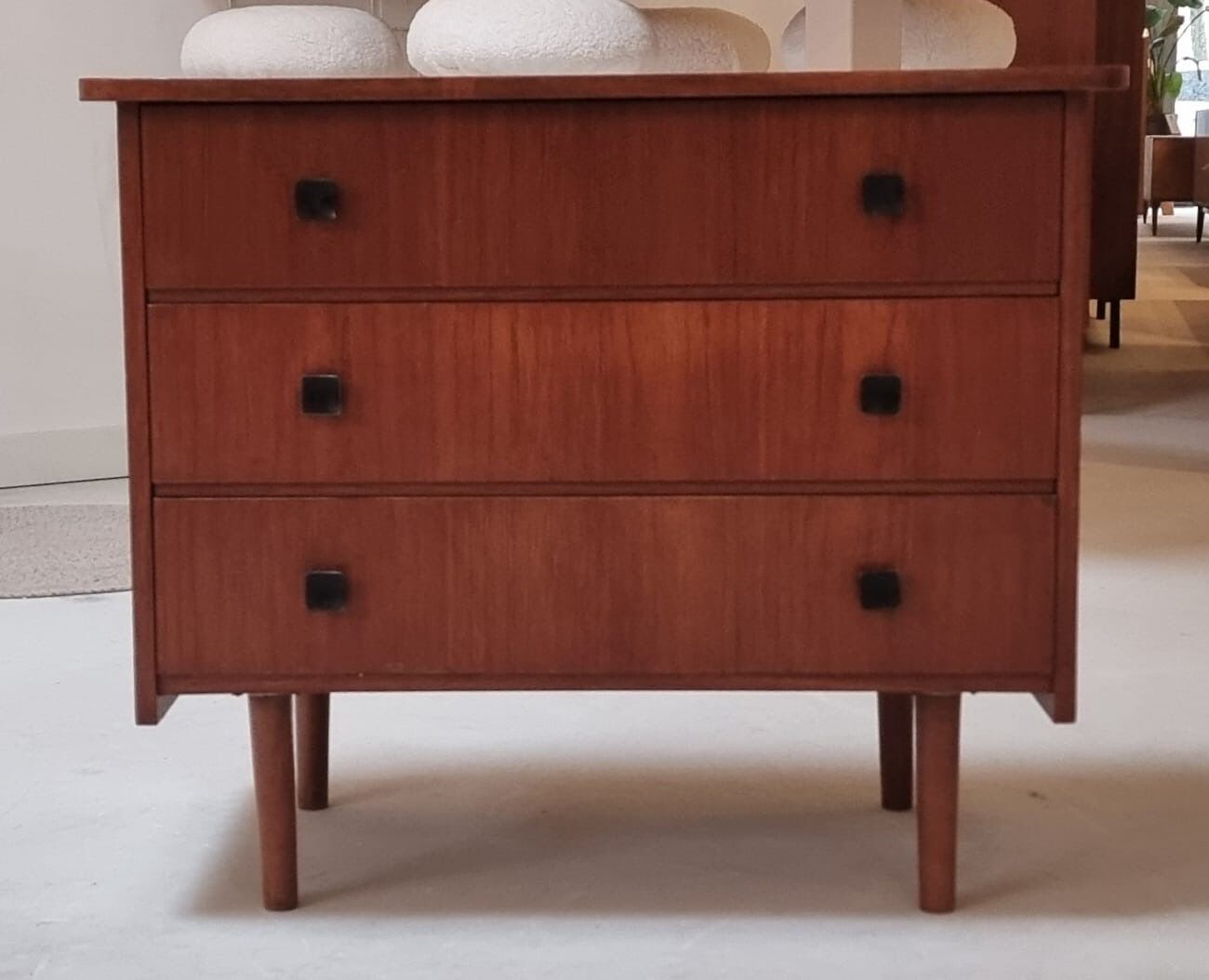 Mode à tiroirs du milieu du siècle