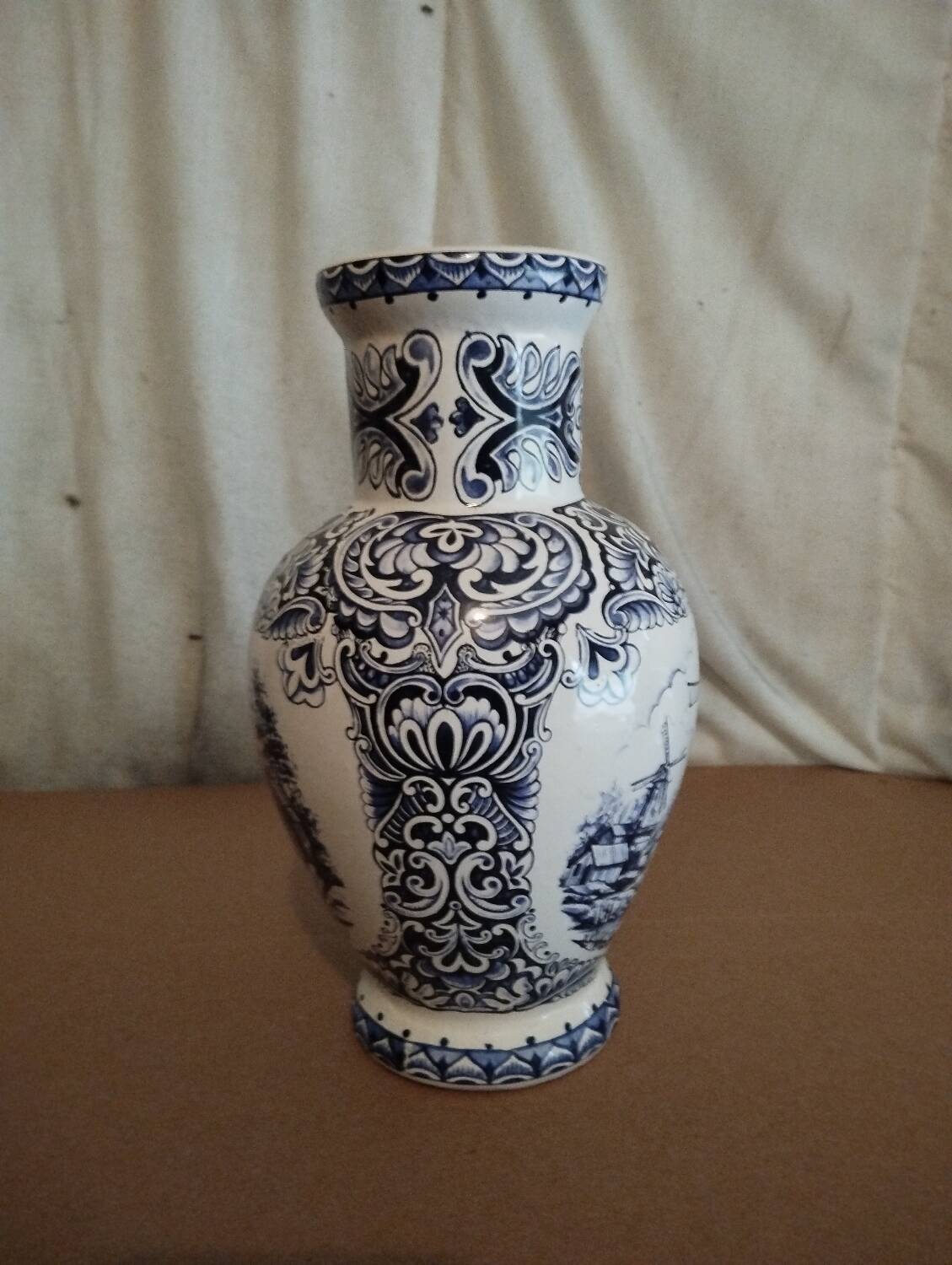 T.Delfts Blue Vase