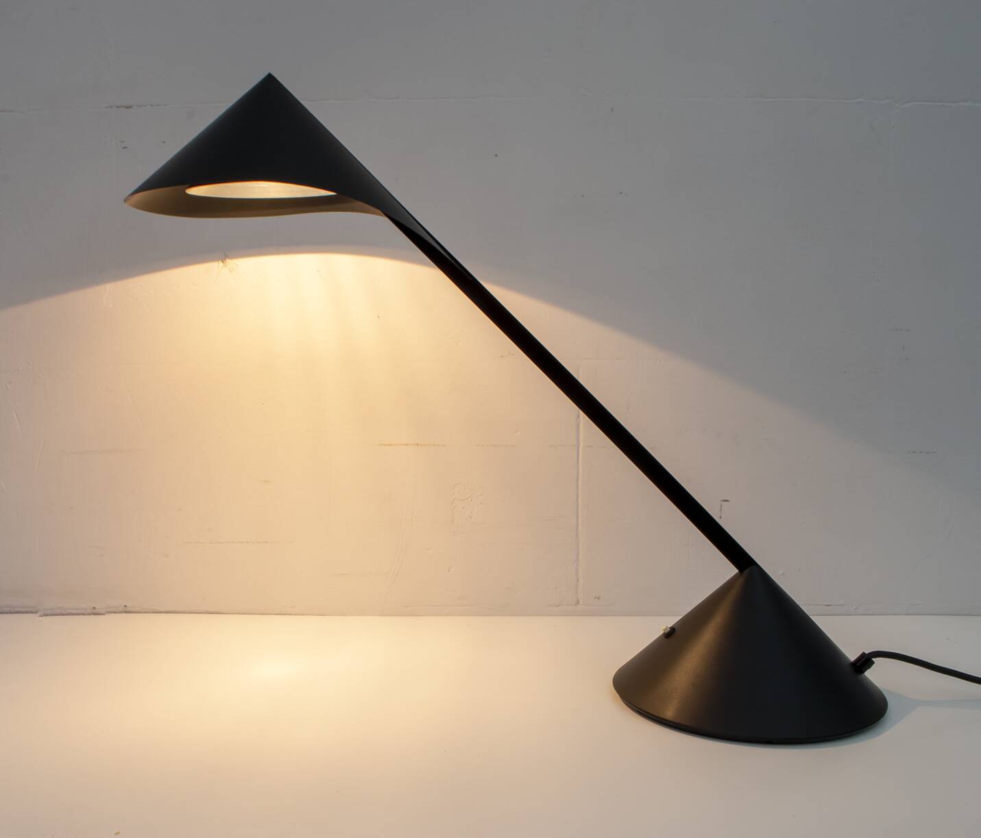 Giovanni Pasotto Midcentury Italian Table Lamp "Alobella" for Valenti Luce