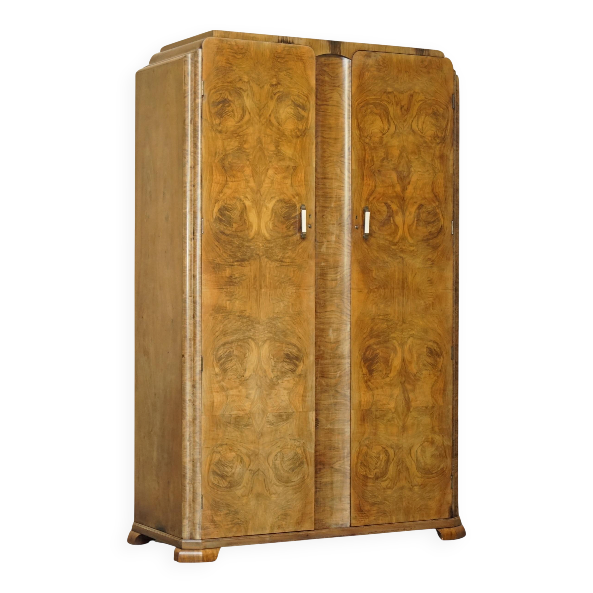 Double Art Deco wardrobe circa 1930 in satin walnut.