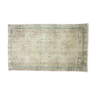 Anatolian handmade vintage rug 272 cm x 162 cm