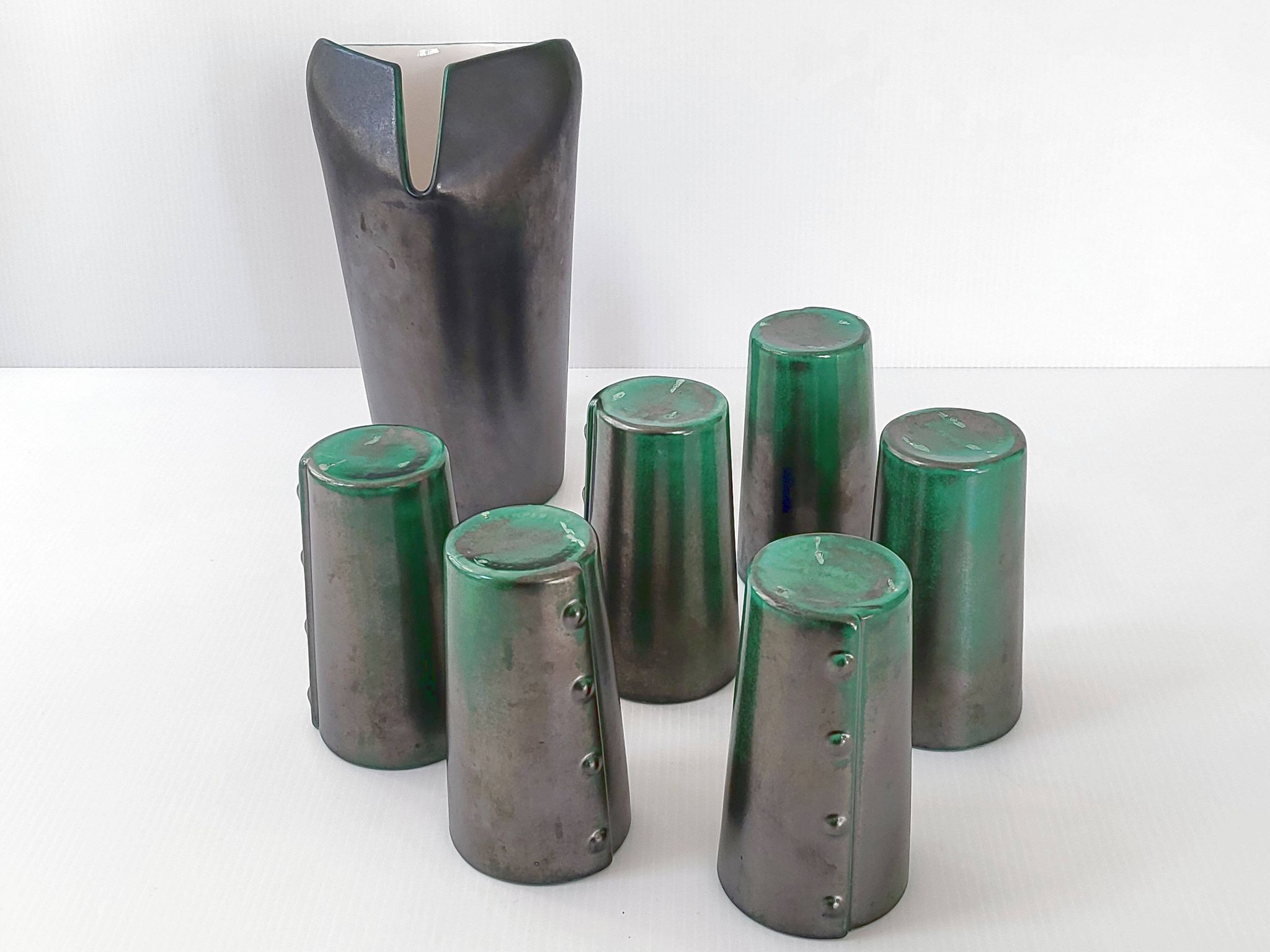 Pitcher and 6 vintage glasses 1960