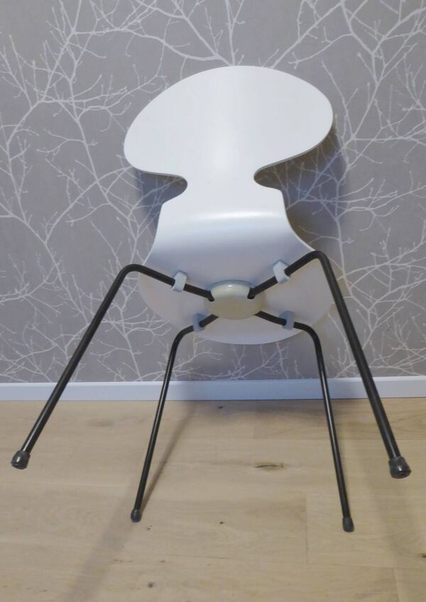 Chaise Mod. 3100  Arne Jacobsen Blanc