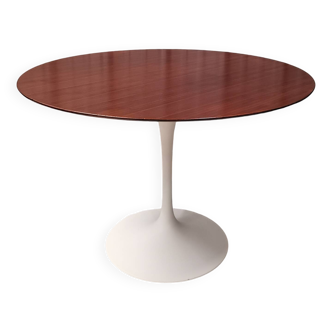 Eero Saarinen tulip dining table, Knoll