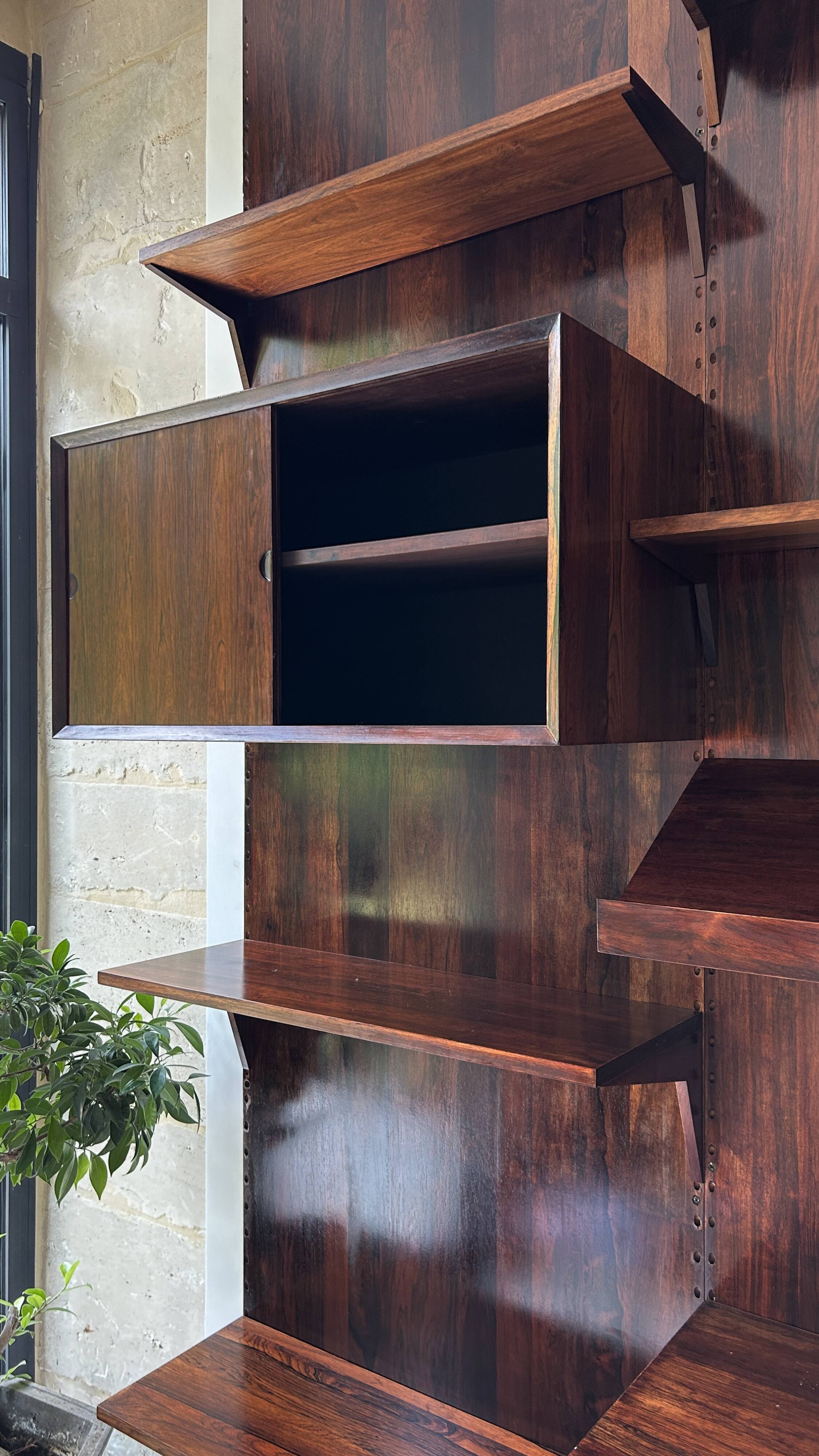 Scandinavian modular wall shelf in rosewood, Poul Cadovius, 1960s