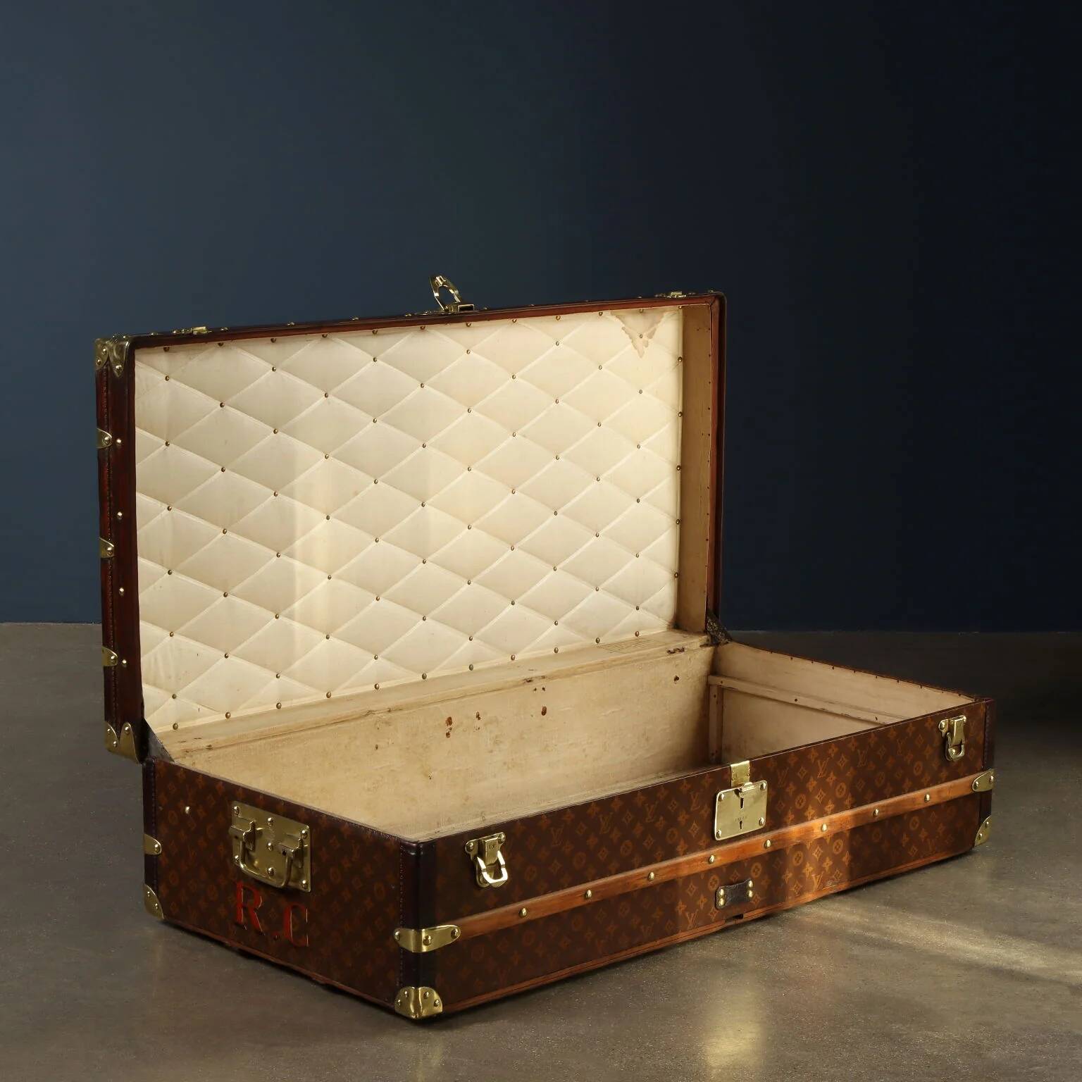 Louis Vuitton antique wardrobe in jacquard canvas 1910