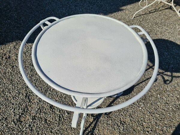 Table de jardin en fer forgé