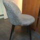 Fauteuil chaise fourrure à pieds compas
