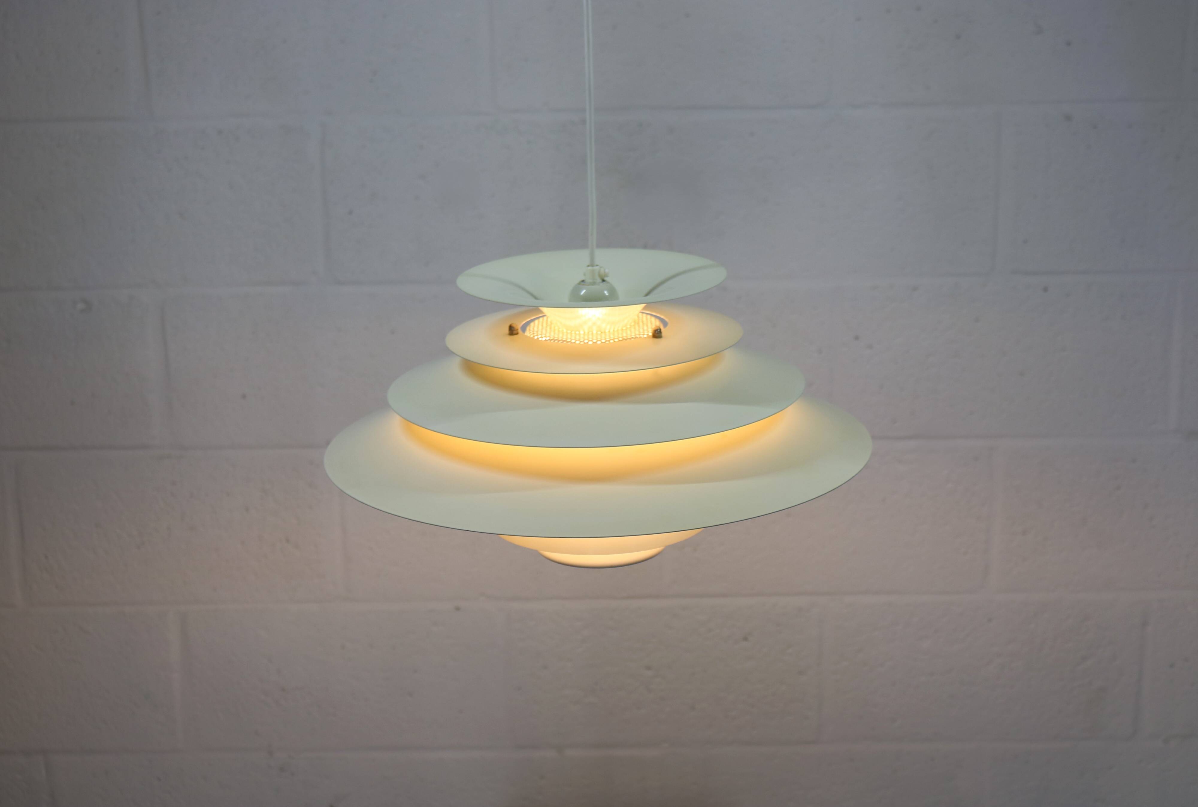 Suspension Jeka danoise blanche/beige - Éclairage moderne du milieu du siècle