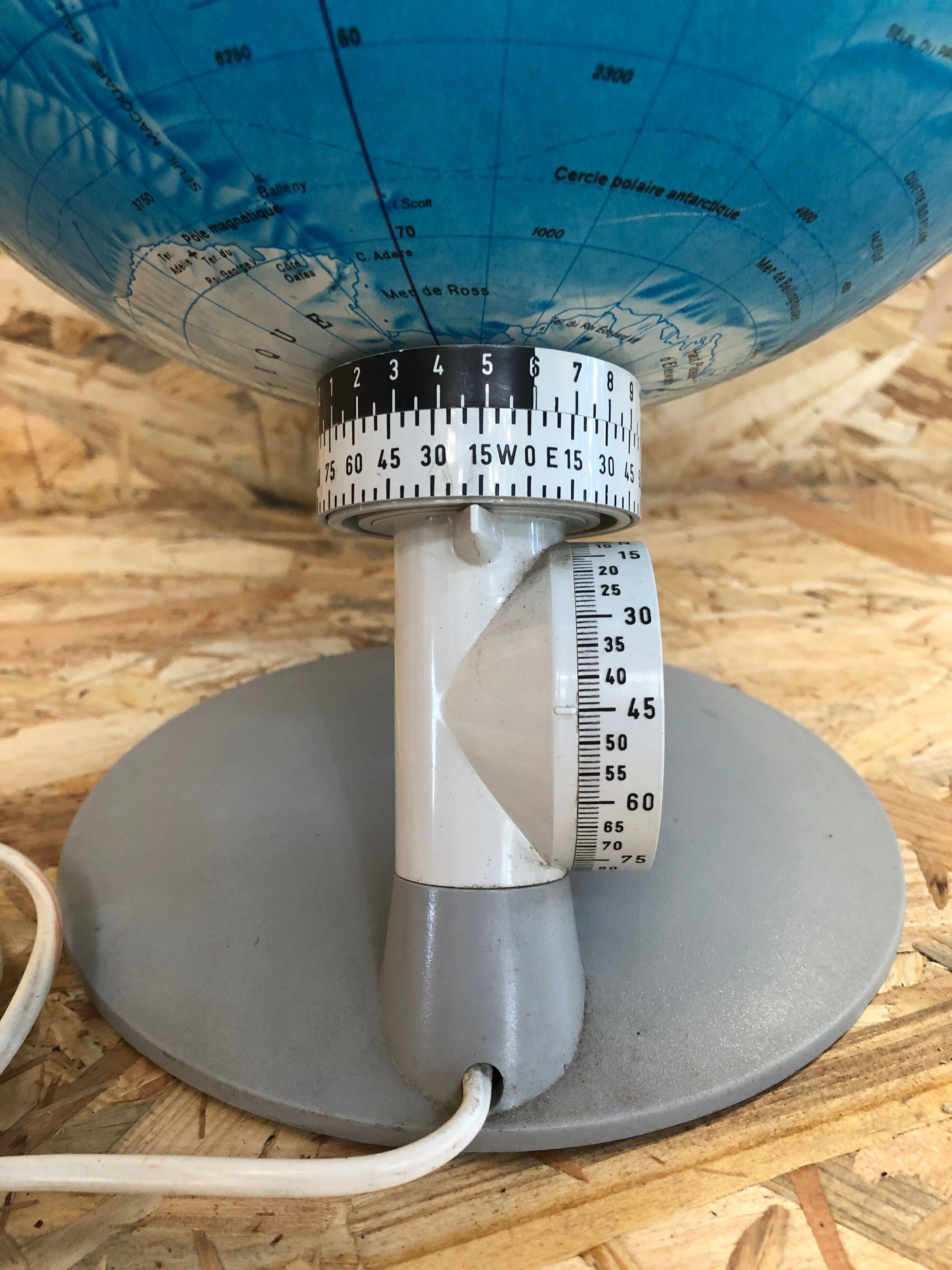 Ancien Globe Terrestre Mappemonde Globe A/S Danemark Type 2000Z Vintage